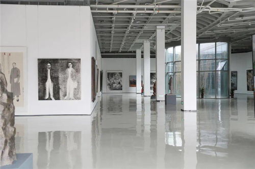 藝術(shù)與商業(yè)的交融 百年江蘇美術(shù)精品創(chuàng)作工程作品展張家港站啟幕，聯(lián)動建筑裝飾材料銷售新風(fēng)尚